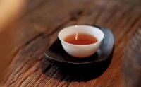 茶杯放下，是為了承接下一杯香茶。